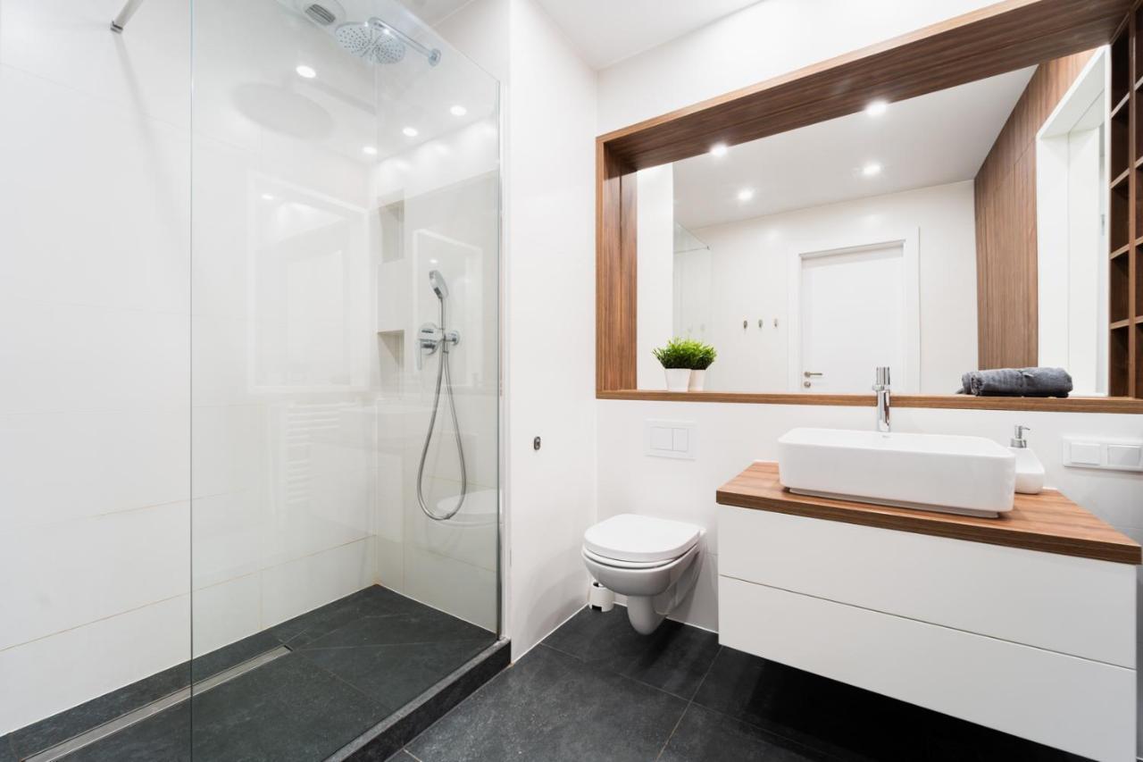 Big Apart - Atal Towers - 3 Rooms - Private Parking Place Wrocław Exteriör bild