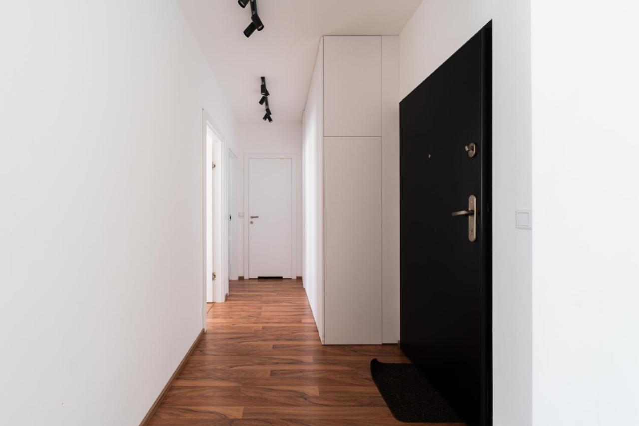 Big Apart - Atal Towers - 3 Rooms - Private Parking Place Wrocław Exteriör bild
