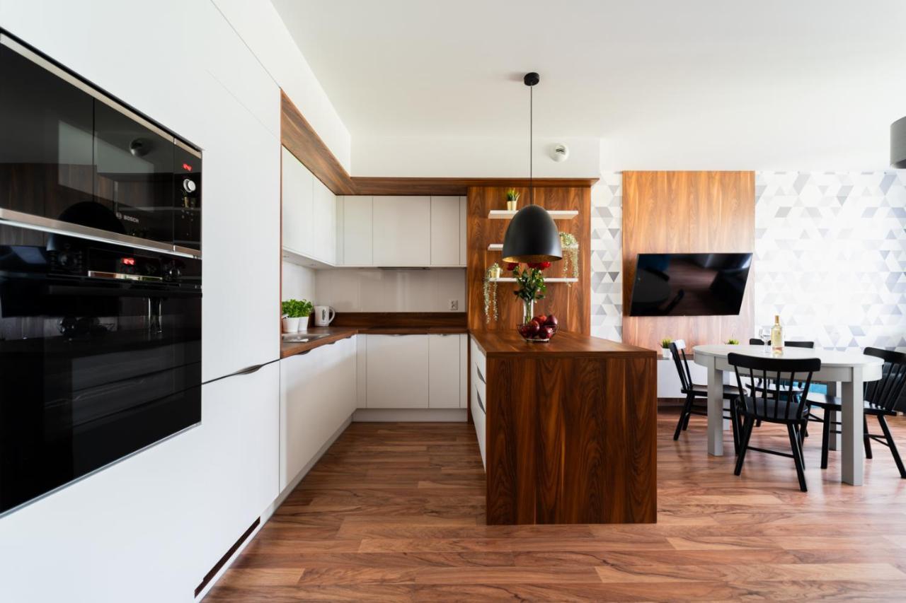 Big Apart - Atal Towers - 3 Rooms - Private Parking Place Wrocław Exteriör bild