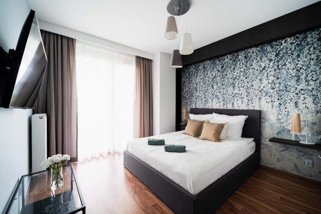 Big Apart - Atal Towers - 3 Rooms - Private Parking Place Wrocław Exteriör bild